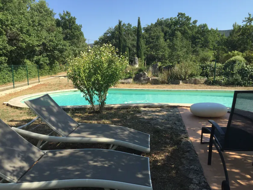 Provencalsk hus med swimmingpool i hjertet af Luberon - Image 1