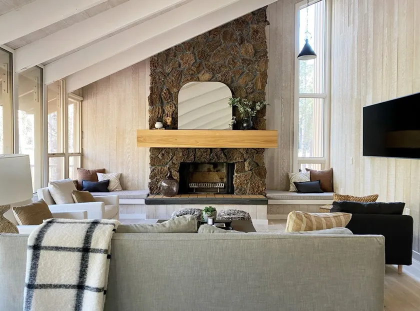 Die Black Beaut Cabin - Image 1