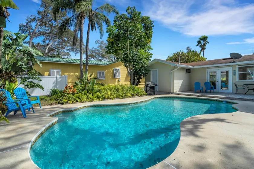 Sea Board Pool Home - Monthly Vacation Rental - Image 1