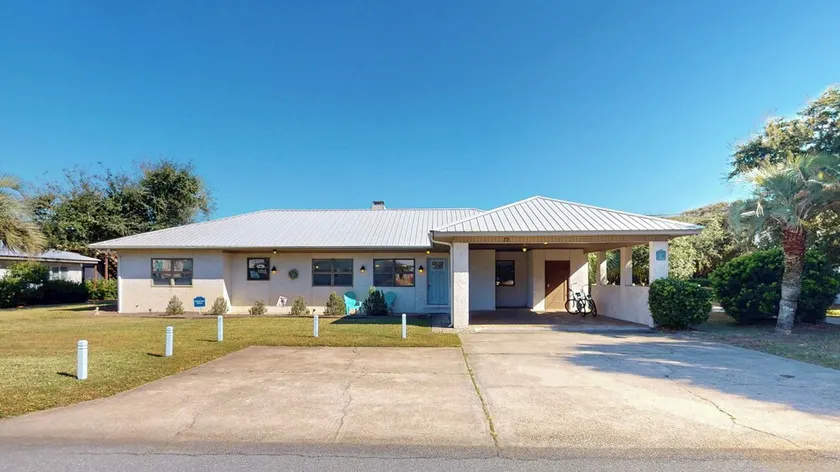 Americana Beach 4 bedrooms, 3 bathrooms - Image 1