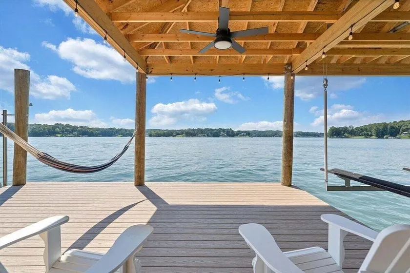 Summer Breeze - Lakefront w/ Private Dock! - Image 1