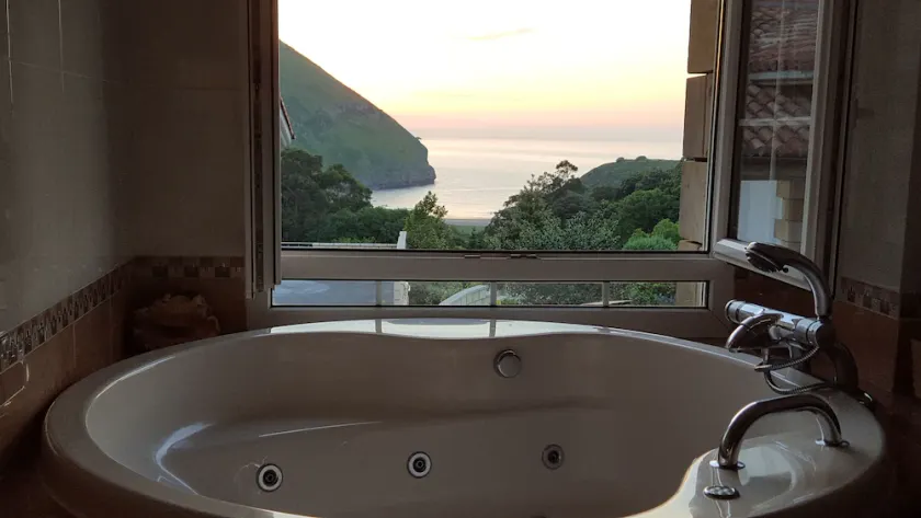 Apartamento con Jacuzzy y terraza en playa Sonabia. Vistas al mar y  montaña. - Image 1