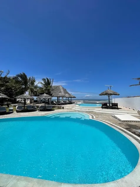 Mawe Zuri Resort - Image 1