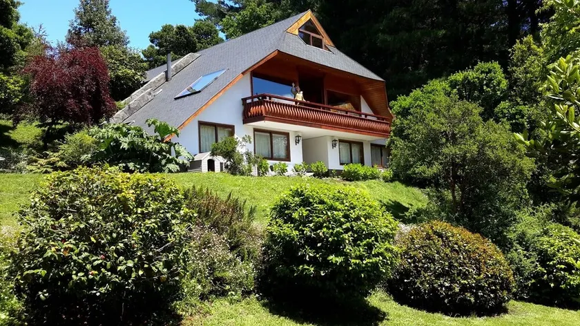 Swiss Chalet style home - Image 1