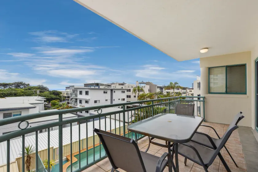Sunshine Towers 3 Bedroom Ocean Side Apartment - Image 1