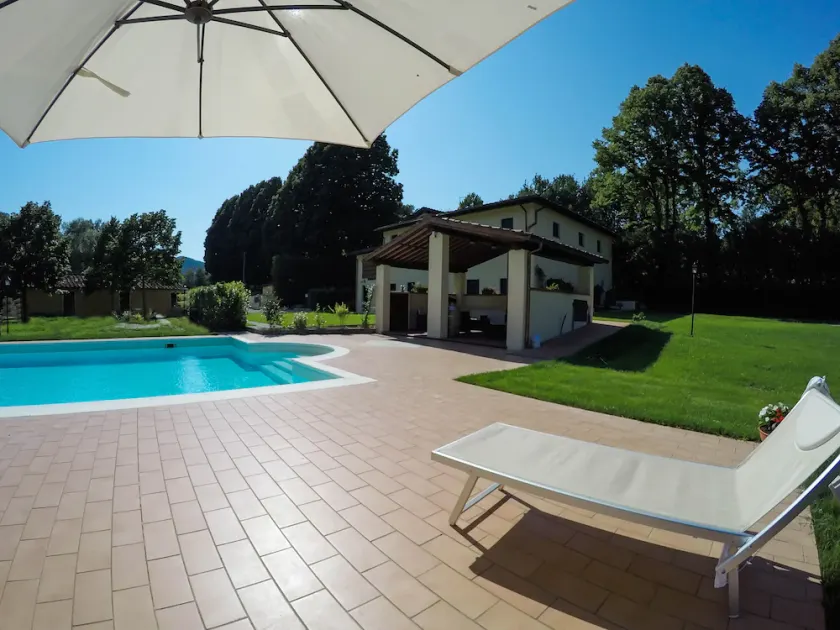SERENELLA, on the ground floor, overlooking the park, for 2/4 pers. - Image 1