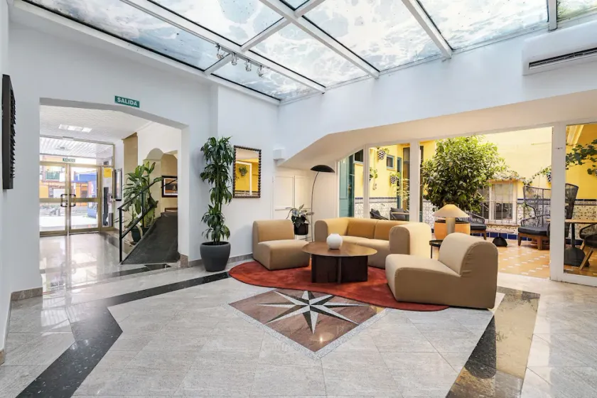 Hotel Agur - Image 1