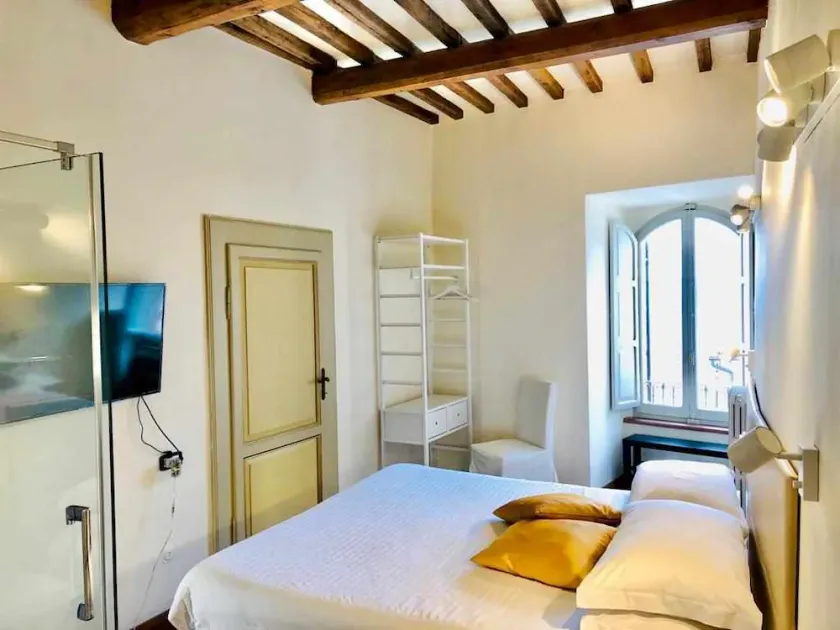 Sapphire Room - Image 1