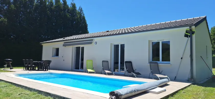 Quiet house in Périgord Vert with private pool  - Image 1