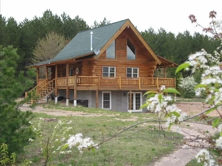 Welcome to 'The Log Cab-Inn' - Where Great Memories Are Made - Image 1