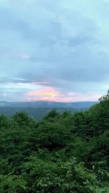 Million Dollar View just 1mile from the Ski Slopes! - Image 1