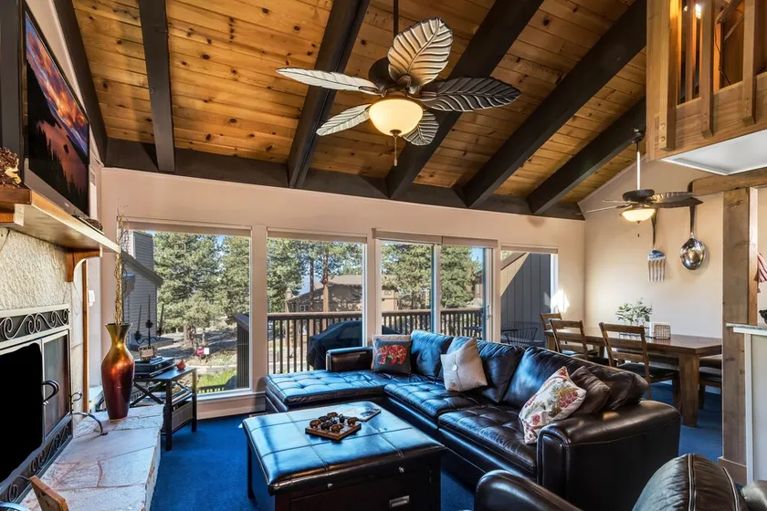 Magnifique chalet Tahoe, emplacement parfait, à 1/4 m de la plage, des magasins, des casinos et des divertissements - Image 1