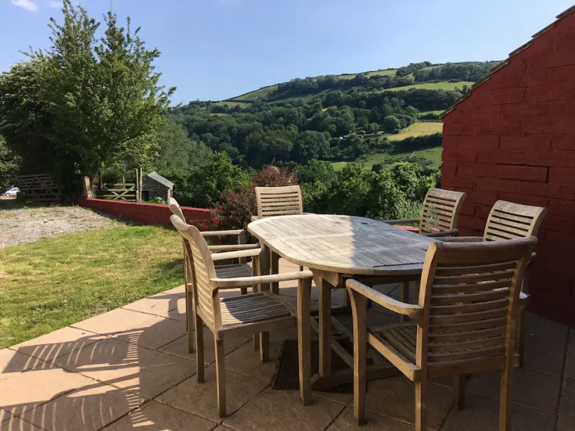 Stunning Devon views from this ground floor cottage - Image 1