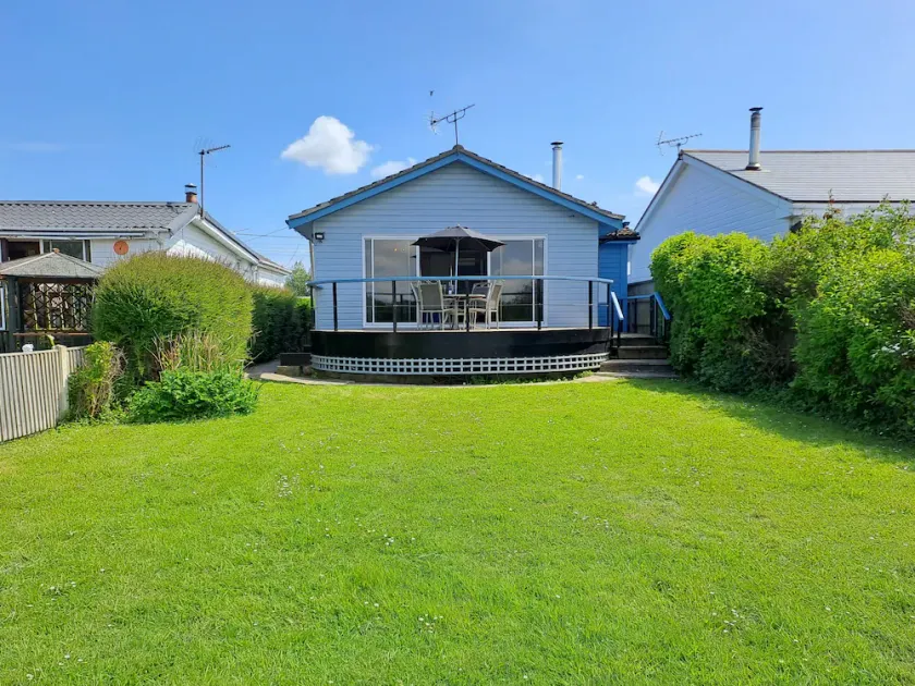 River View - sleeps 4 guests  in 2 bedrooms - Image 1