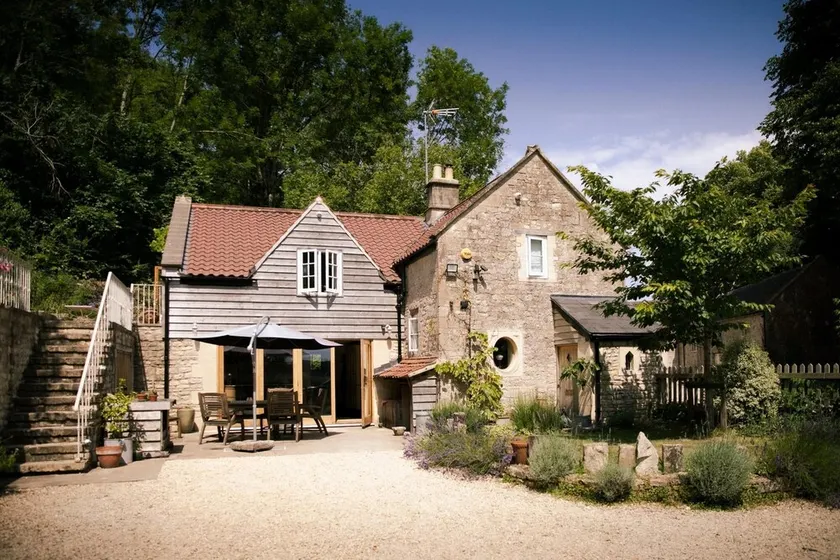 Cotswolds AoNB Cottage- Modern Renovation- Sleeps8 - Image 1