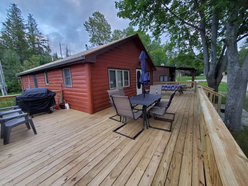 Newley renovated  3 bed room 2 bath, on Indian river with boat dock, 1,092 sq ft - Image 1