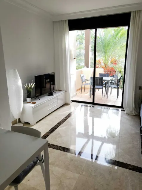 2 Bedroom Penthouse Apartment with communal pool. - Image 1
