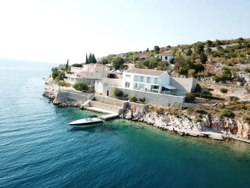 Villa Basthel with heated pool, jacuzzi, sauna, boat mooring possibility - Image 1