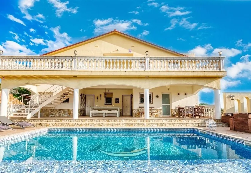Villa \"Costacabana - Villa Madonna\", Bergblick, Terrasse, Privater Pool & WLAN - Image 1