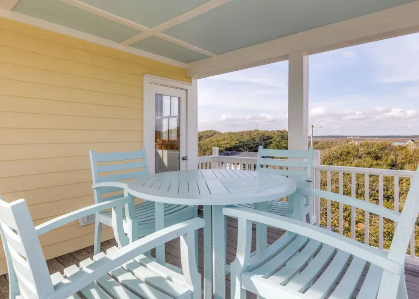 Folly Breeze ~ Incredible Ocean Views ~ Screened in Porch with Dining Table - Image 1