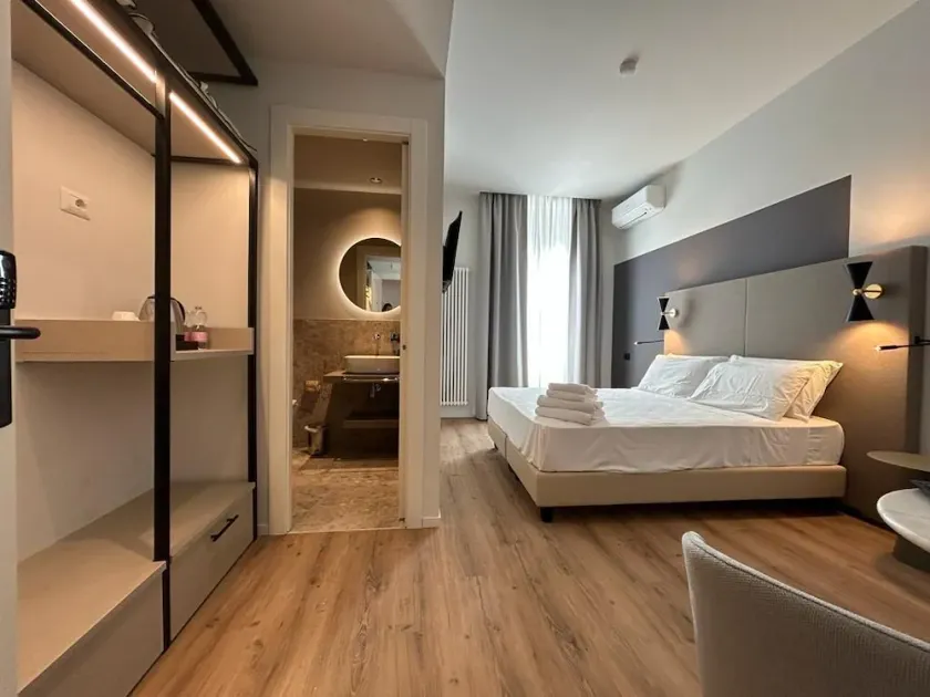 Hotel Porta Pia - Image 1