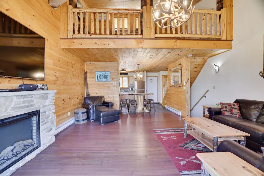 «Brand New» Camelback Ski Cabin, Aquatopia Indoor water park pass package avail - Image 1