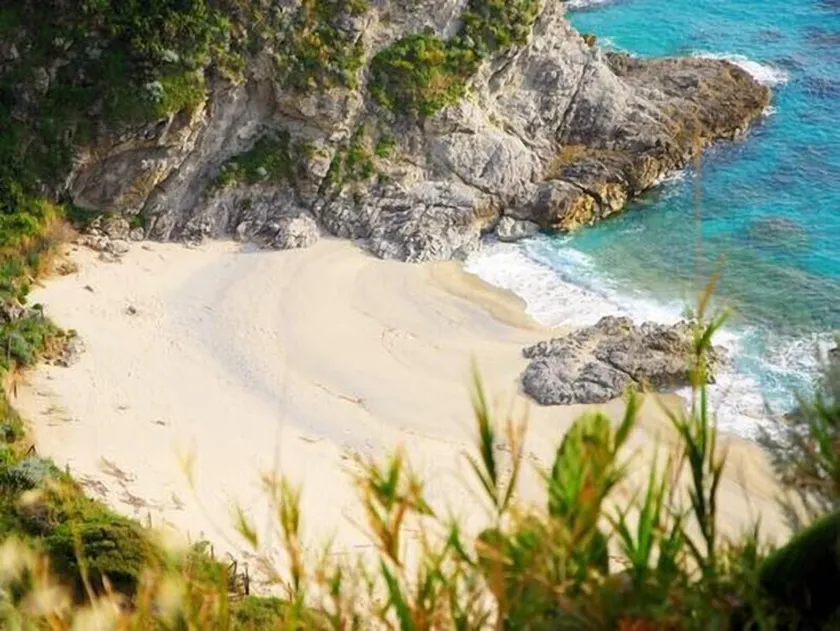 Casa Antonia, for 4 people, with sea view and access to the beach - Image 1