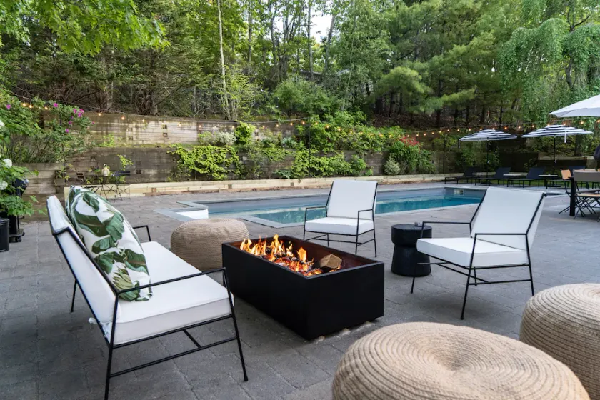 Island View Manor-Secluded, Pool Hot, Tub - Image 1