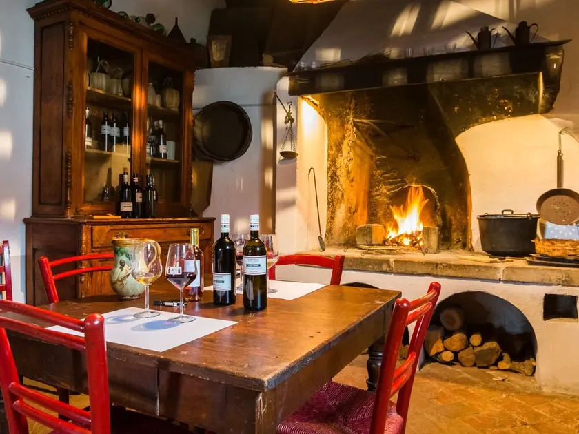 Italian Stay: Bacchereto Wine Country - Image 1