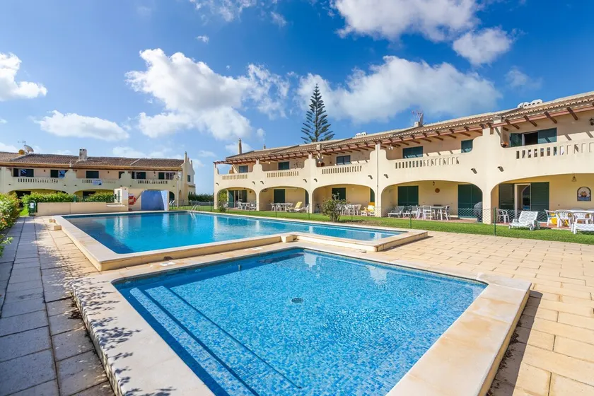 Appartement 'Casa Verão Azul - Porches' avec piscine partagée, terrasse privée et Wi-Fi - Image 1