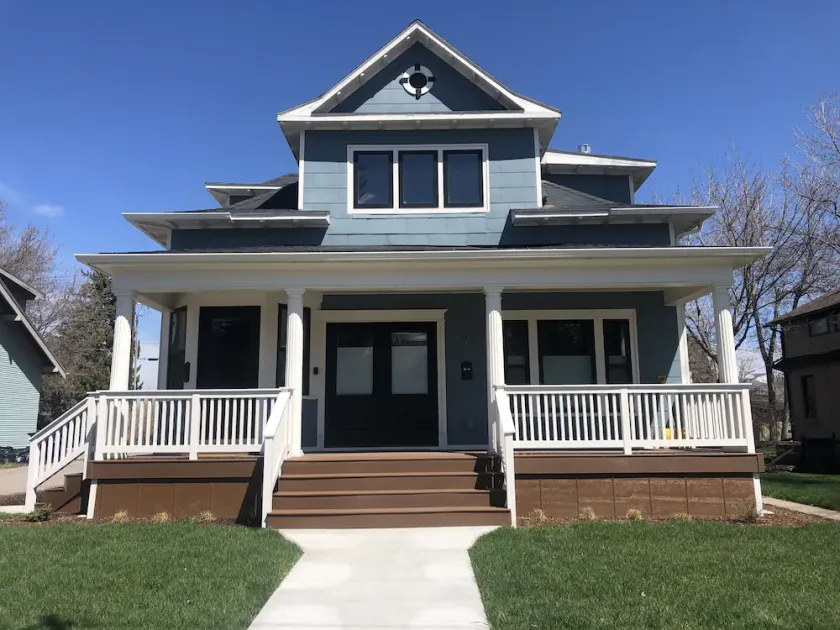 Luxury on Main, remodeled, homey, fresh and bright! - Image 1