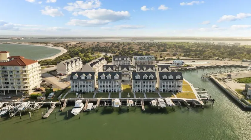 South Breeze townhouse - Image 1