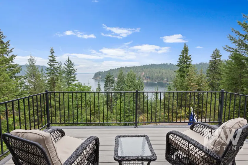 Luxurious Echo Bay Retreat—Hot Tub, Fire Pit, Ping Pong, Chess, Bikes & Stunning Views Await! - Image 1