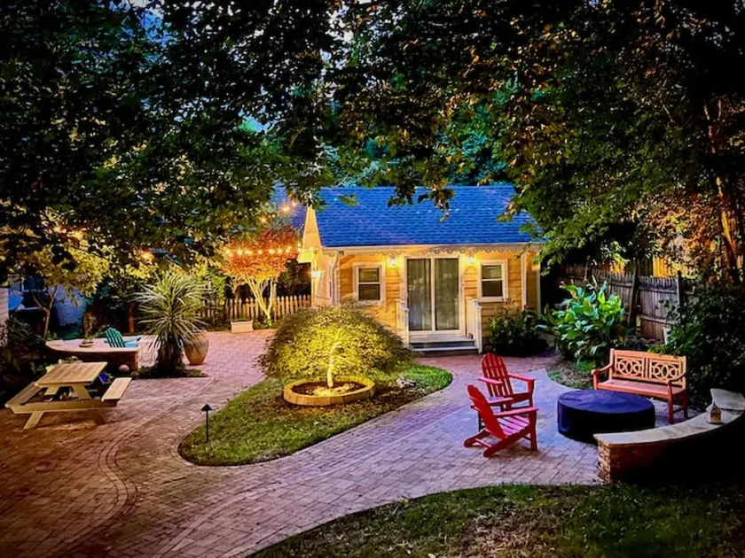 Charming Yellow Cottage in Dilworth! - Image 1