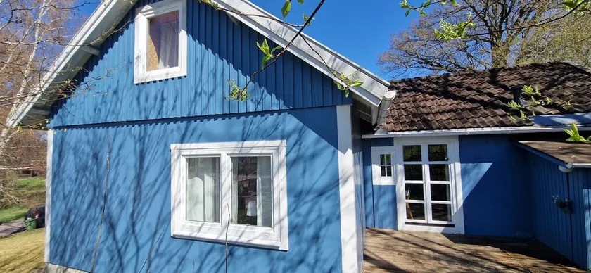 I hjertet af Småland ligger dette billede-perfekte sommerhus Bullerbü - Image 1