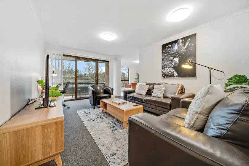 2-Bed with Pool, BBQ, Tennis Court & Parking - Image 1
