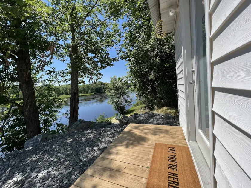 Cozy River Cottage on the Old Abe Chippewa River. - Image 1