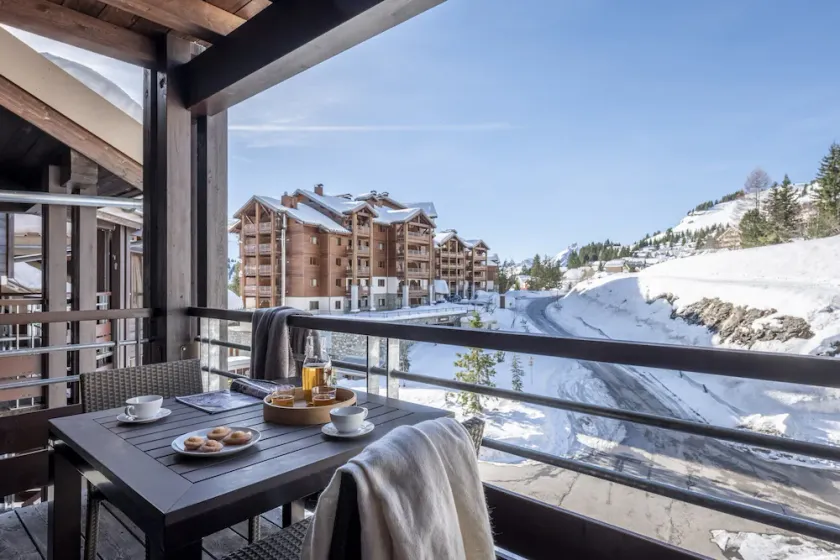 Retreat with Spa Access - Image 1