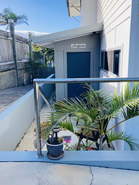 Amblesea: a five minute walk to beaches and town. Located on Yamba hill. - Image 1