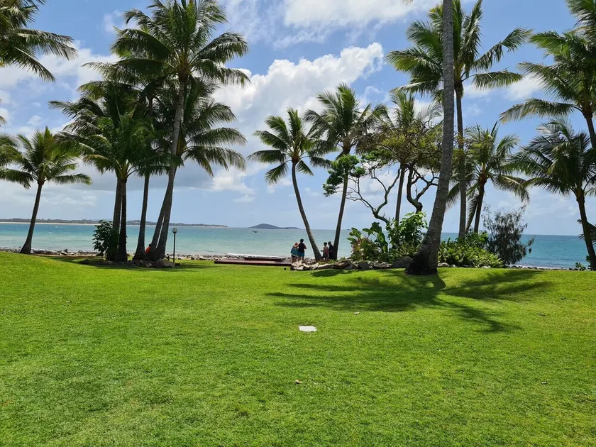 Luxury Beach Front Studio - Image 1