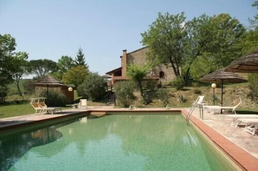 Toscana bondegård med pool ved den etruskiske kyst kun få kilometer fra havet - Image 1