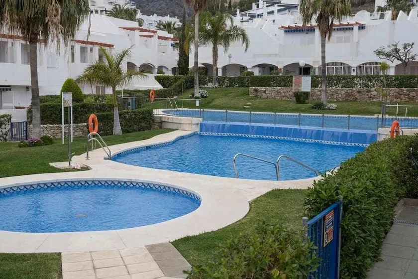 Apartment located in Oasis del Mar complex - Image 1