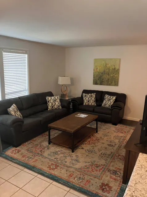 1085 Cozy 1 Bedroom Condo on Mobile Bay - Image 1