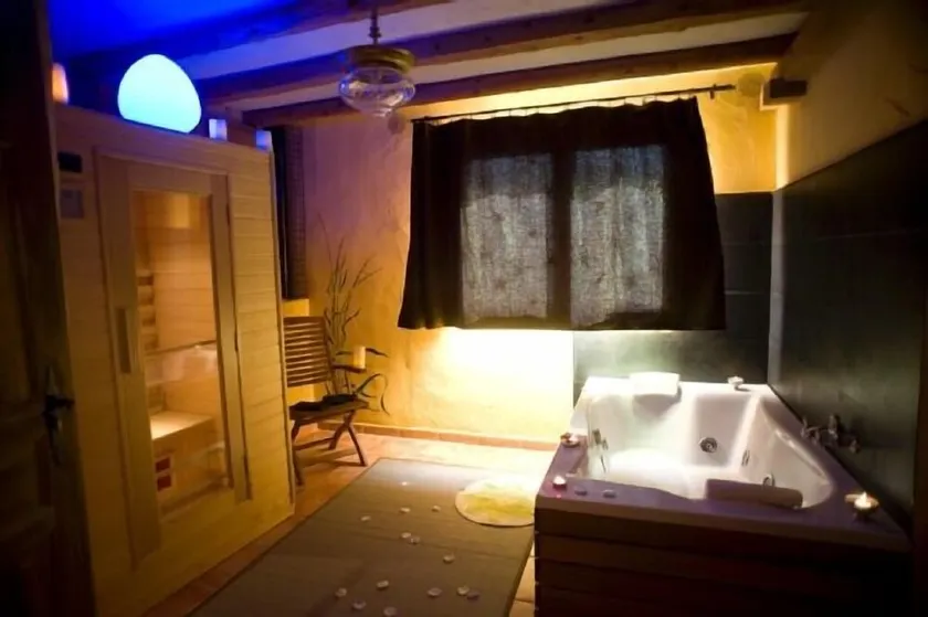 Casa rural Majuelo-Love-Spa- El Rincón de Monasterio & SPA para 2 personas - Image 1