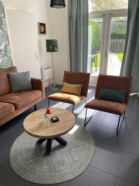 Bungalow de vacances compact, tendance et meublé. Jardin clos. Animaux acceptés ! - Image 1