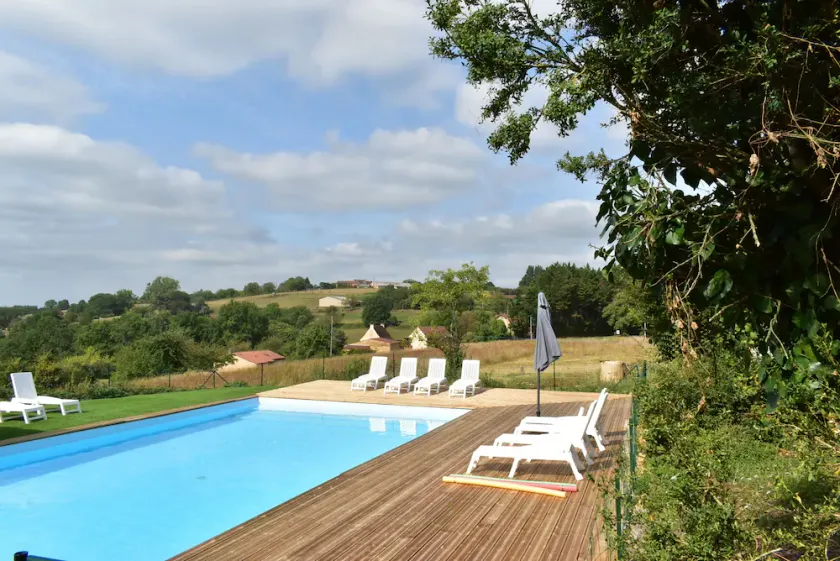 Modern family gite, with pool, close to Dordogne and Vezere Valleys. - Image 1