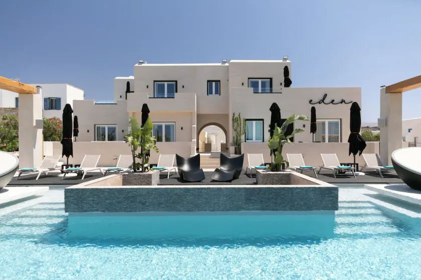 Eden Βeachfront 7 bedroom Estate - Image 1