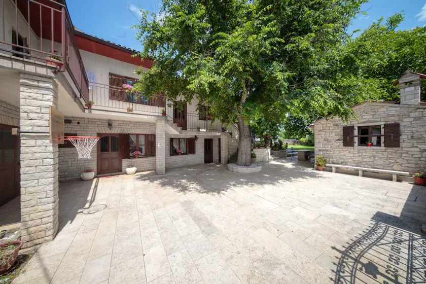 Apartment 1655/17139 (Istria - Matohanci), 9000m from the beach - Image 1
