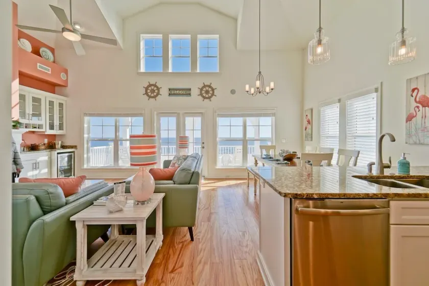 Knot A Care 4 Bedroom Home by RedAwning - Image 1