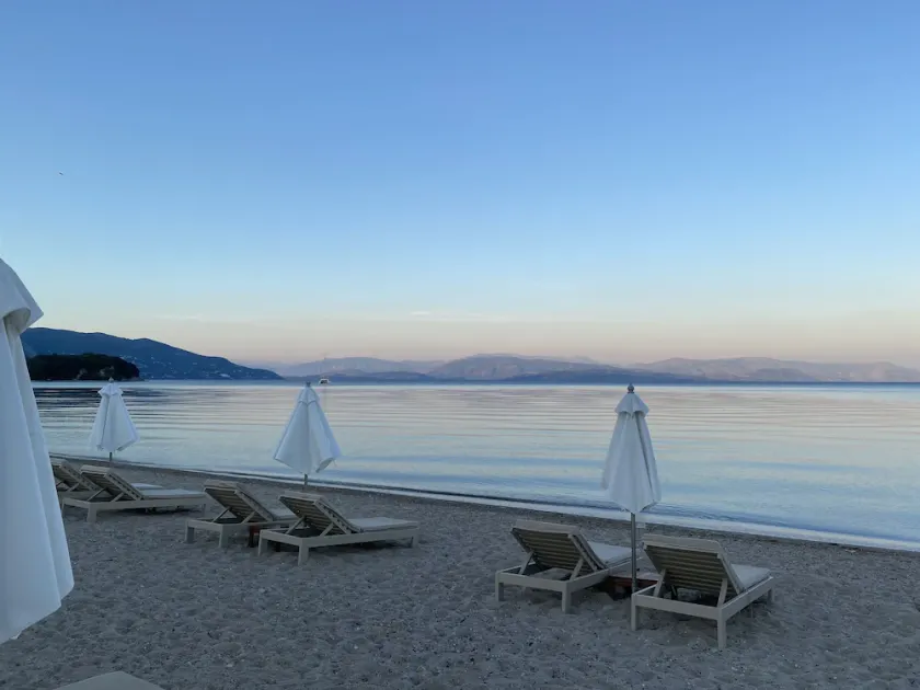 COSY ONE BEDROOM STUDIO / APARTMENT JUST 3 MIN WALK FROM DASSIA BEACH - Image 1